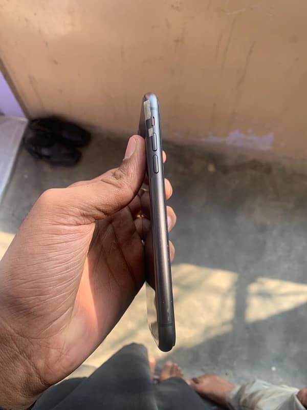 IPhone 11 non pta Factory 4