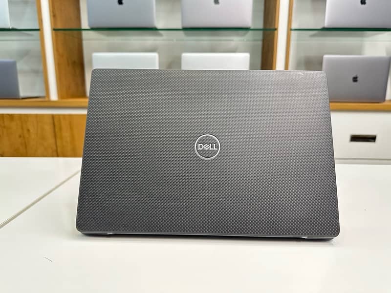 DELL LATITUDE 7300 ( CORE-i7  8th Gen ) 16 GB RAM - 256 GB SSD 2