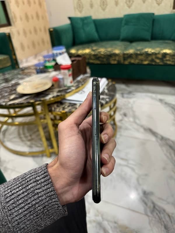 iphone 11 pro max 64Gb Dual Approved 3