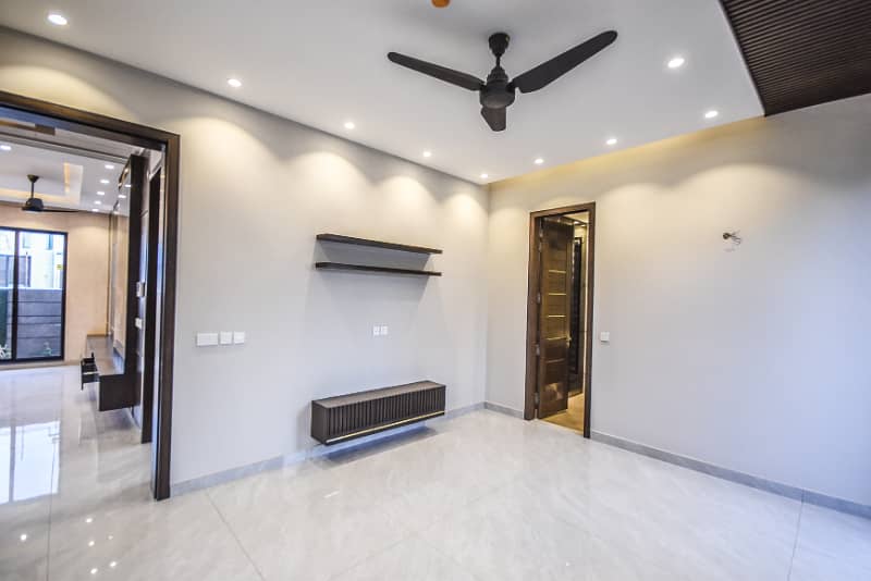 1 KANAL HOUSE FOR SALE IN DHA PHASE 7 15