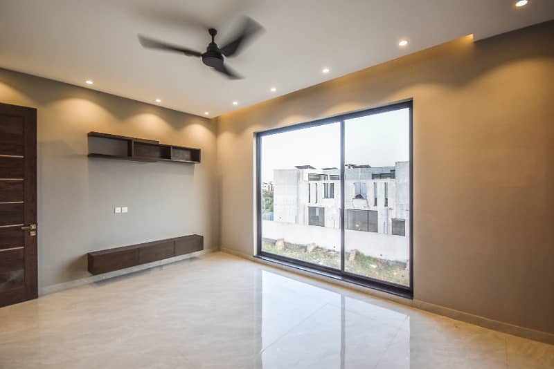 1 KANAL HOUSE FOR SALE IN DHA PHASE 7 33