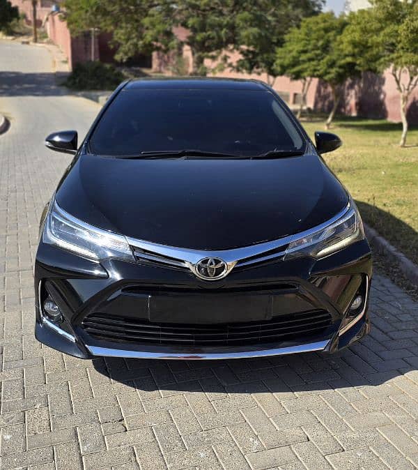 Toyota Corolla Grande 2017/2018 0