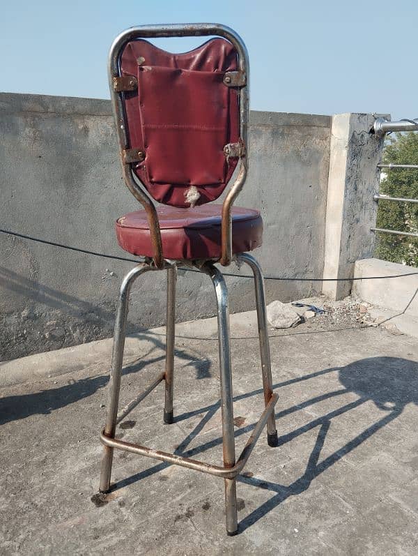 Long leg rotateable chair for sale 1