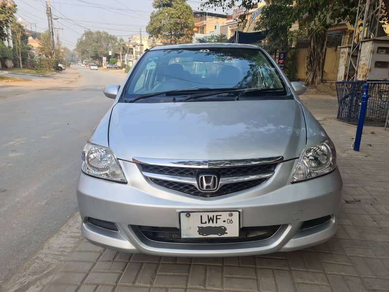 Honda City IDSI 2006 good condition 2st owner on my name 6