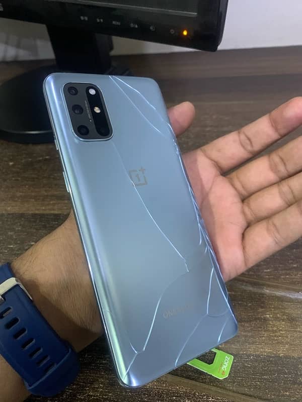 one plus 8t 8 month used 2