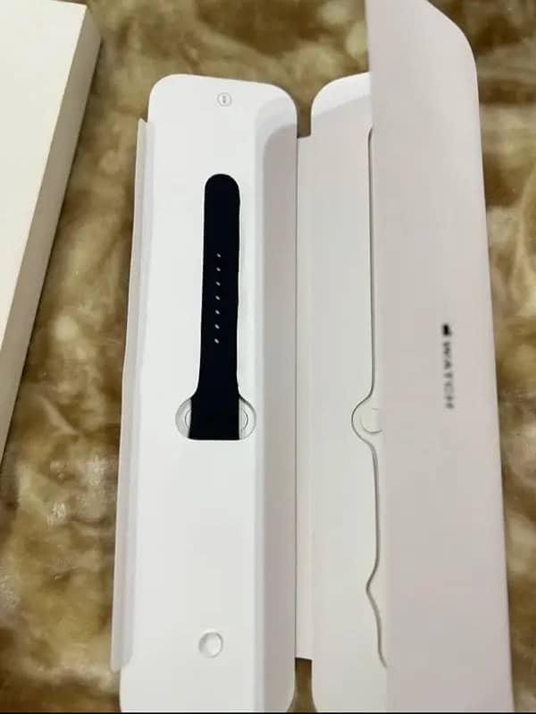 Apple watch series 7 3