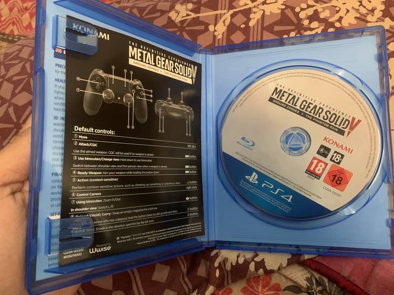 METAL GEAR SOLID V THE DEFINITIVE EXPERIENCE - PS4 2