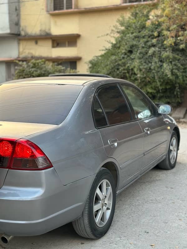 Honda Civic Oriel 2004 6