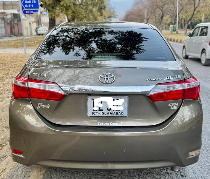 Toyota Altis Grande 2015 3