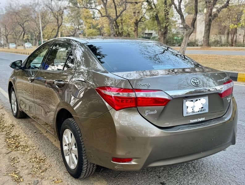 Toyota Altis Grande 2015 4