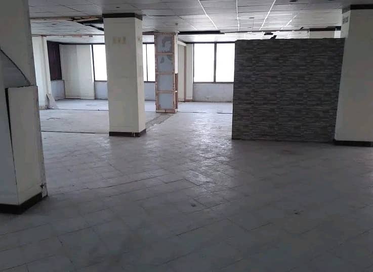 Prime Location In Blue Area Of Blue Area, A 1530 Square Feet Office Is Available 2