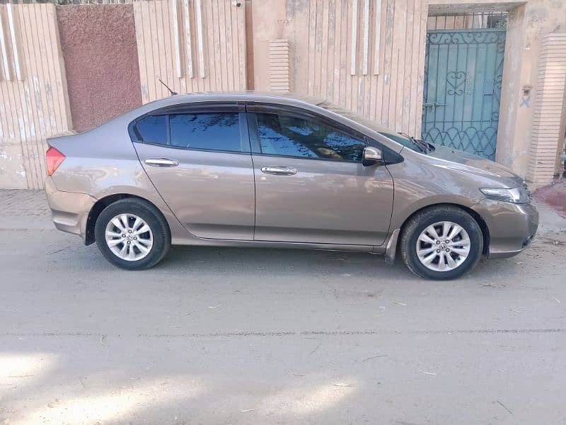 Honda City Aspire 2015 1.5 auto full option 6