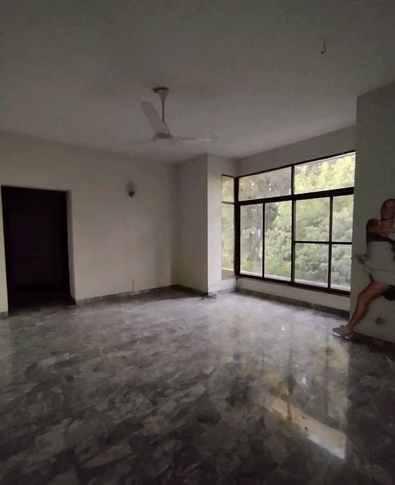 666 Square Yards House For Sale In Rs. 380000000 Only 4