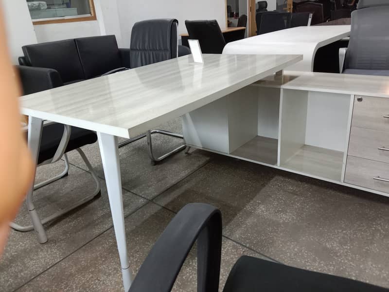 Executive Tables, CEO Tables, Boss Tables, Office Furniture in Lahore 8