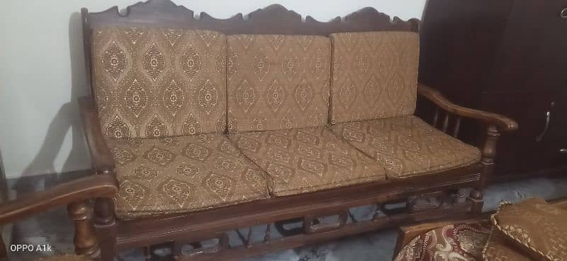 5 seater wood sofa set (3+1+1) seats 2