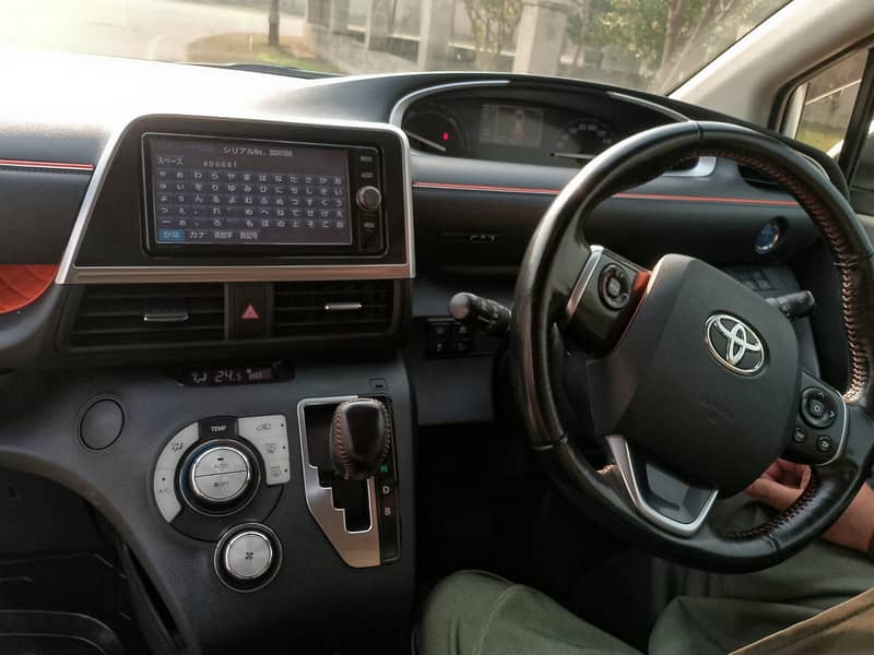 Toyota Sienta 2018 5