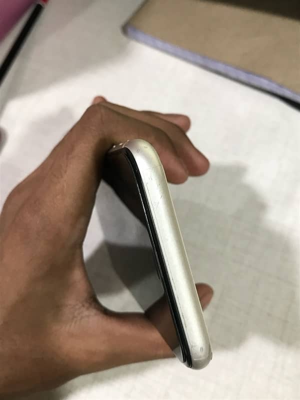 iPhone 11 urgent 2