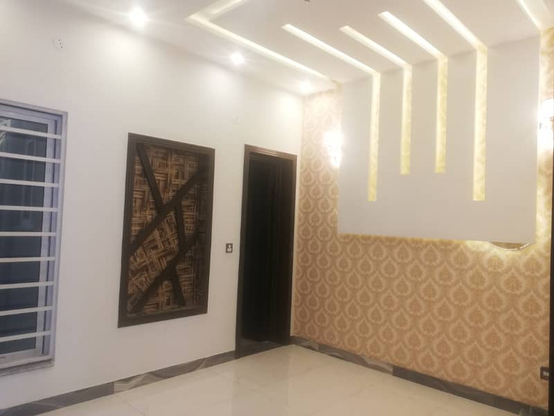 5 MARLA BRAND NEW HOUSE FOR SALE IN SECTOR D BAHRIA TOWN LAHORE 1