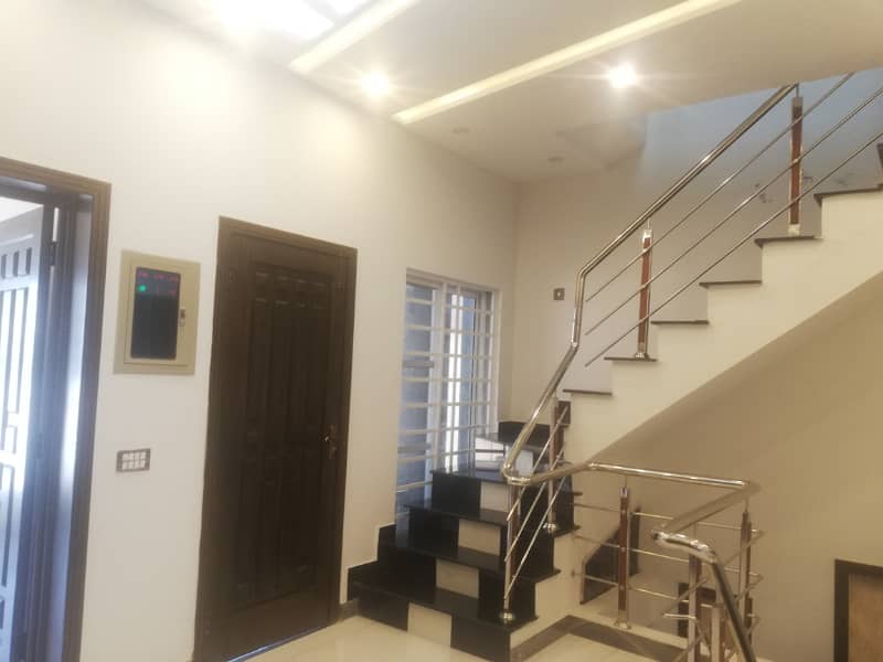 5 MARLA BRAND NEW HOUSE FOR SALE IN SECTOR D BAHRIA TOWN LAHORE 7