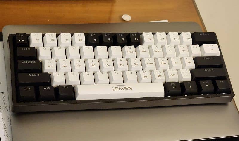 Leaven k620 mini mechanical keyboard blue switches brand new wired 3