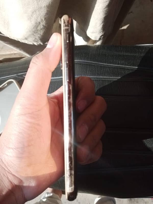 I phone xs non pta. 1