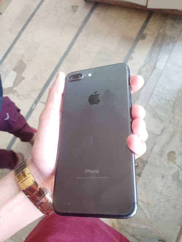 iphone 7plus 64gb pta approved 1