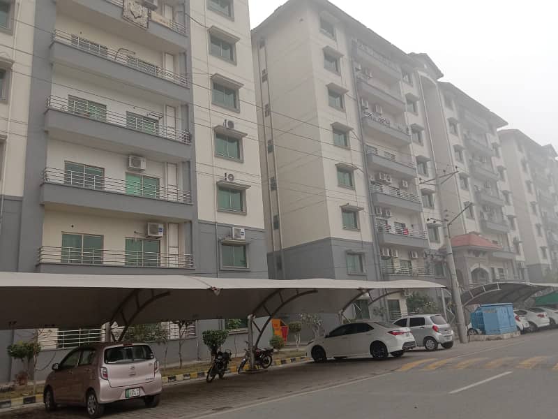 This Is A Three Bed Room Apartment With All Amenities. 4