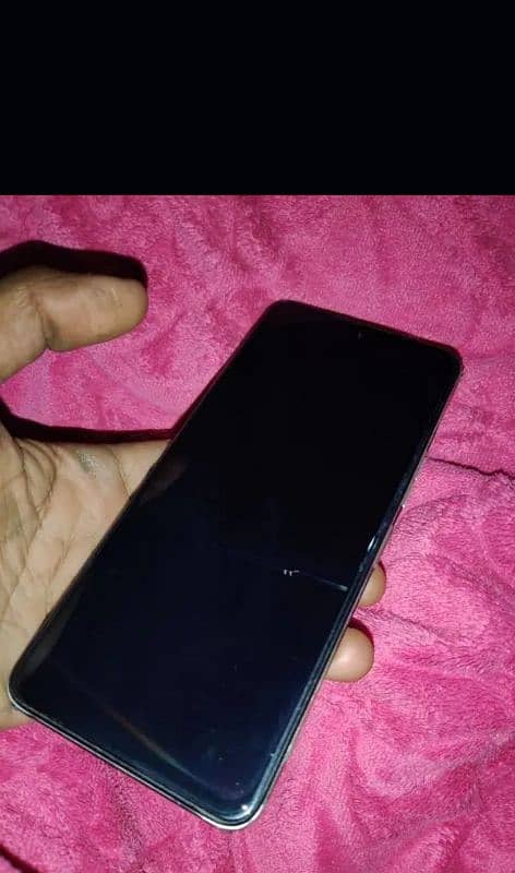 Tecno camon18t . . . . 4+3 . . 128 4