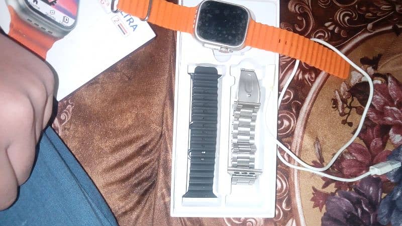 c90 ultra 4G smart watch condition 10 by 10 5