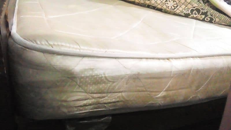 Double bed spring metress 6'-6" x 6'. Rs. 10000 0