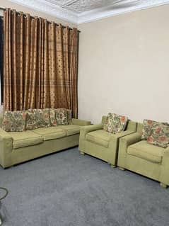 USED IMPORTED 05 SEATER SOFA URGENT SALE