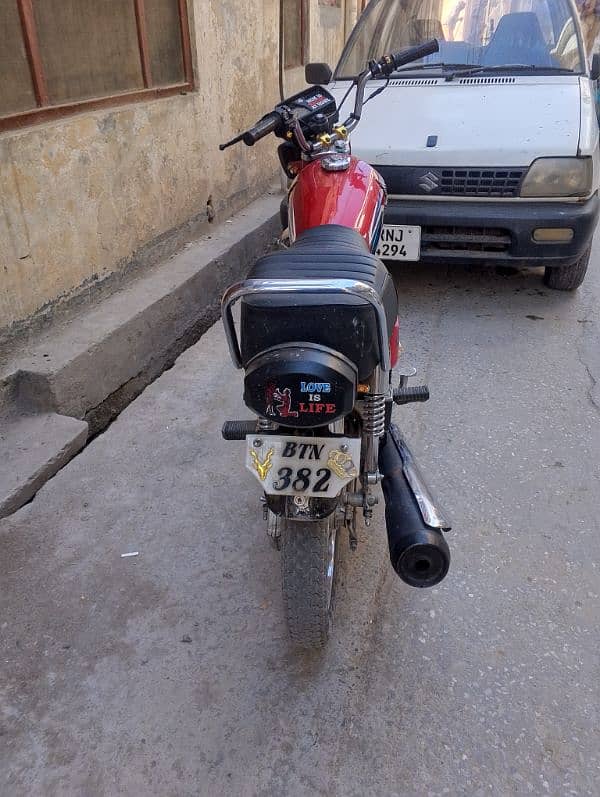 Honda 125 islambad nambr 1