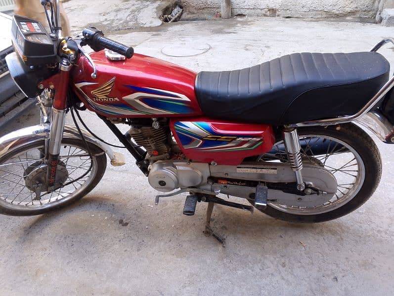 Honda 125 islambad nambr 2