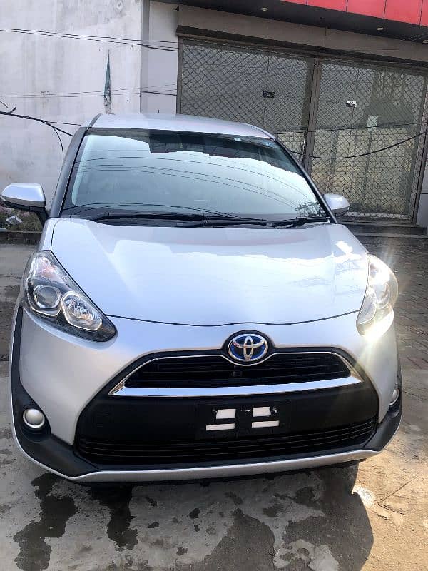 Toyota Sienta 2018 1