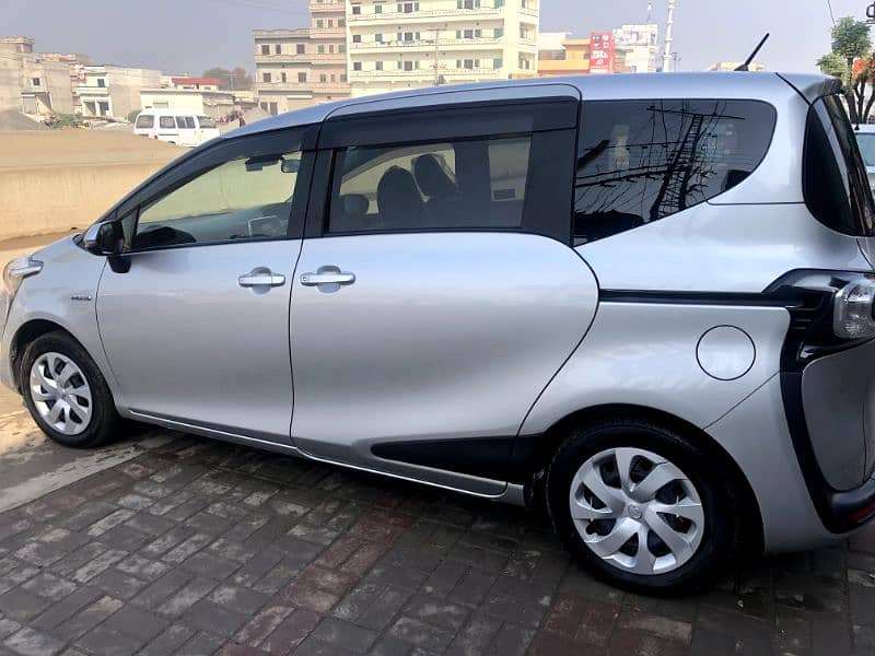 Toyota Sienta 2018 2