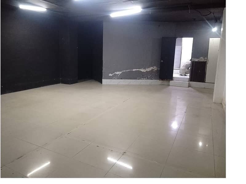 Area 700 Square Feet Office Available For Rent Real Pictures In Main Boulevard Road Gulberg 3 Lahore 2