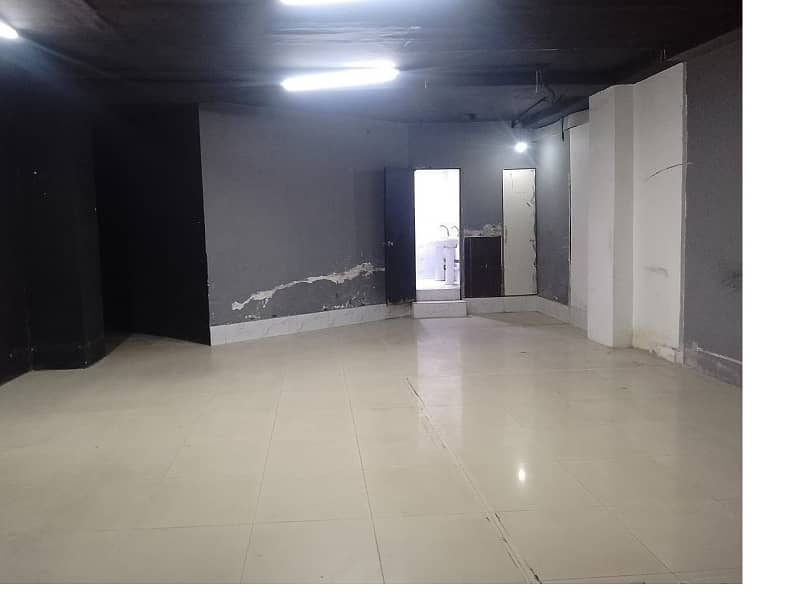 Area 700 Square Feet Office Available For Rent Real Pictures In Main Boulevard Road Gulberg 3 Lahore 4