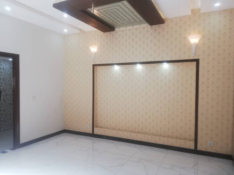 10 MARLA LUXURY HOUSE FOR SALE IN SECTOR C BAHRIA TOWN LAHORE 6