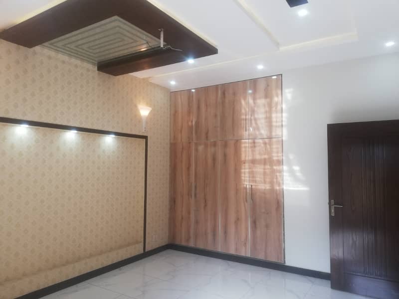 10 MARLA LUXURY HOUSE FOR SALE IN SECTOR C BAHRIA TOWN LAHORE 7