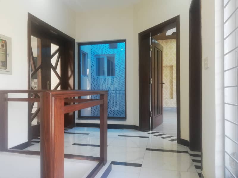 10 MARLA LUXURY HOUSE FOR SALE IN SECTOR C BAHRIA TOWN LAHORE 9