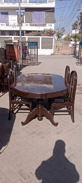 Dinning Table With Chairs 0