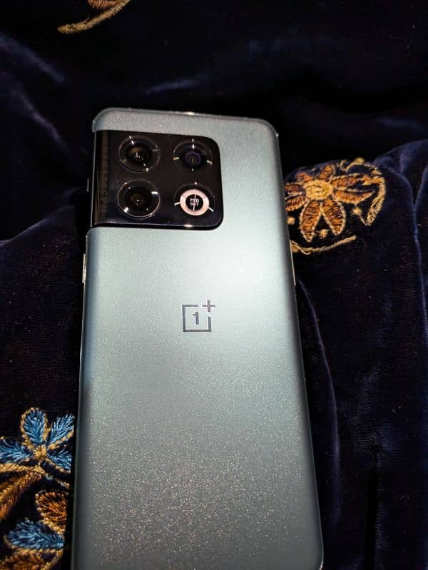 OnePlus 10pro 8 256GB 10by10 water peak 6