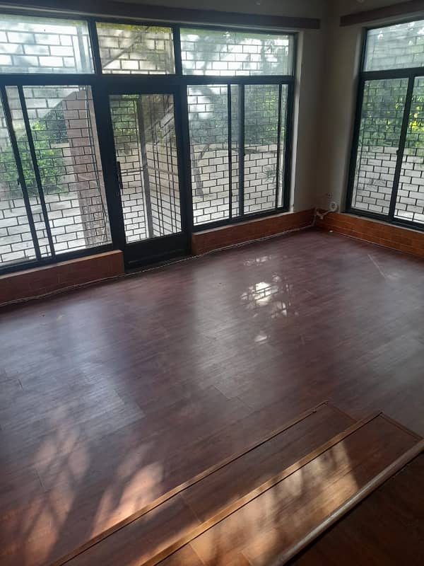 f6 house available for rent 6