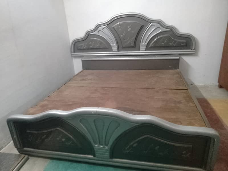 second hand bed 1