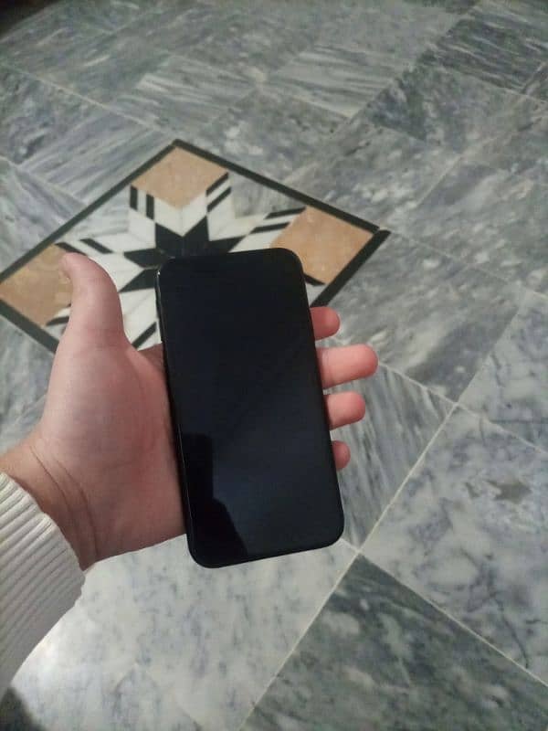 iphone XR 1