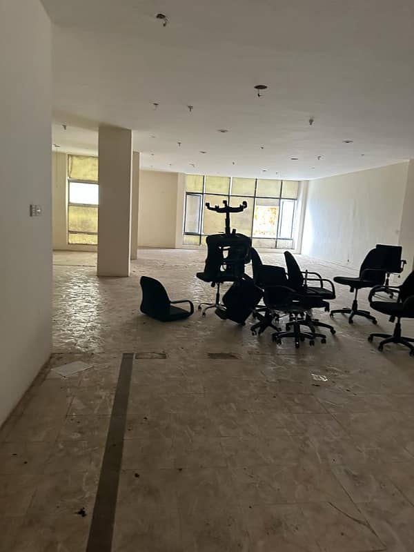 1800 Square Feet Office Available For Rent At Main Boulevard Gulberg 1