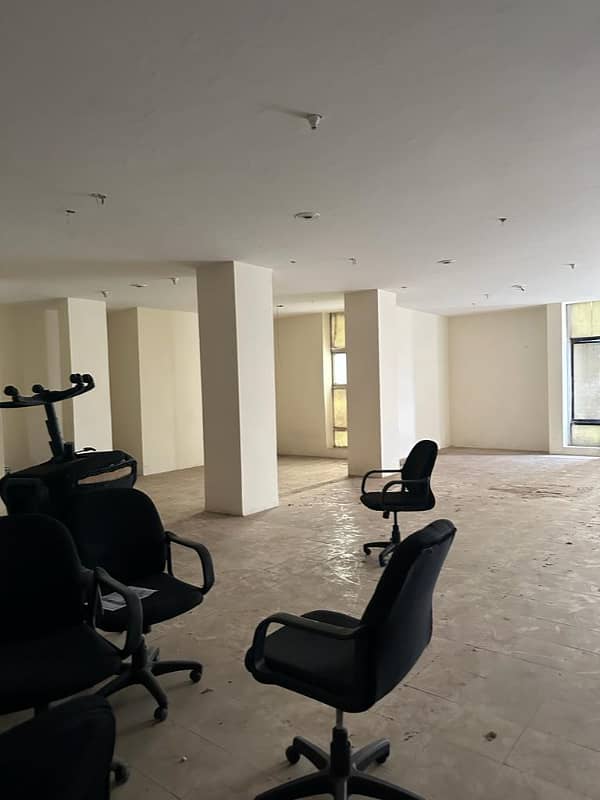 1800 Square Feet Office Available For Rent At Main Boulevard Gulberg 2