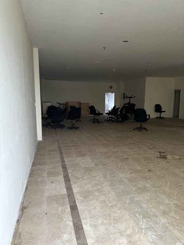 1800 Square Feet Office Available For Rent At Main Boulevard Gulberg 9