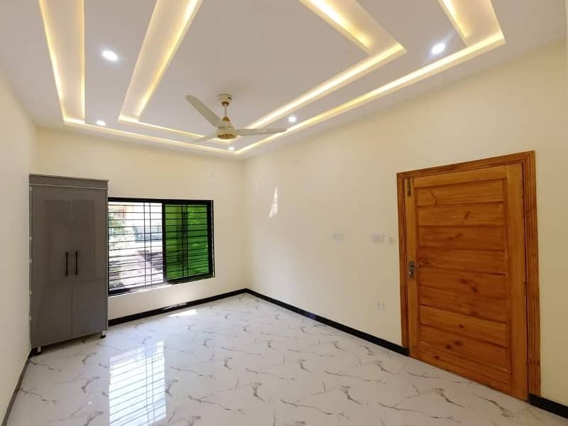 G-10 beautiful house for rent ideal location 9