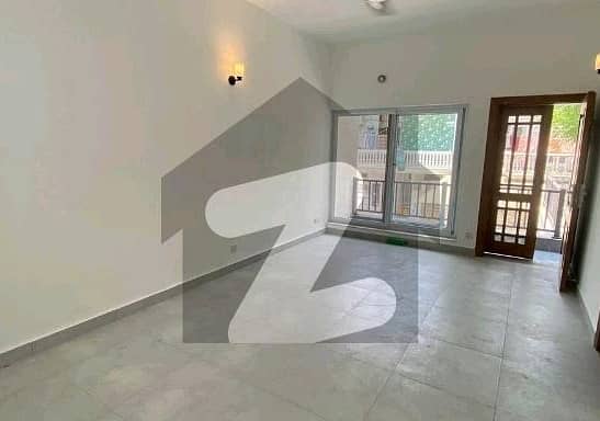 Centrally Located House Available In G-10/4 For Sale 0